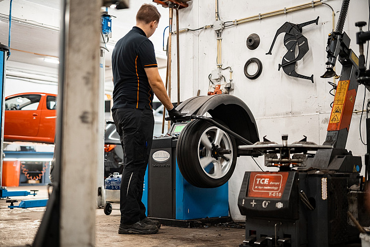 Carteam Autobedrijf Jonkers
