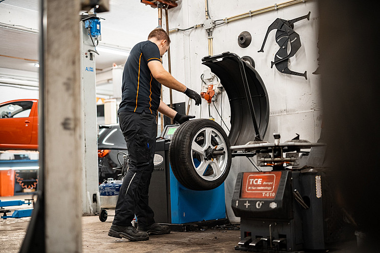 Carteam Autobedrijf Jonkers